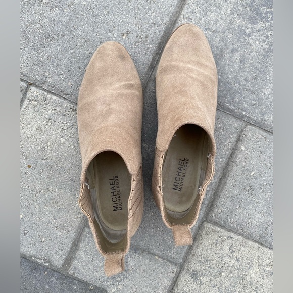 Michael Kors Shaw Suede Bootie - size 6 - Picture 7 of 9